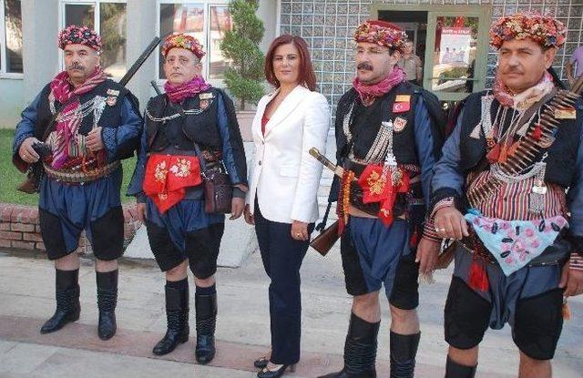 Ak Parili Erdem, &ldquo;7 Eyl&uuml;l Kutlamalarında &lsquo;one Women Show&rsquo; Yapıldı&rdquo; 1