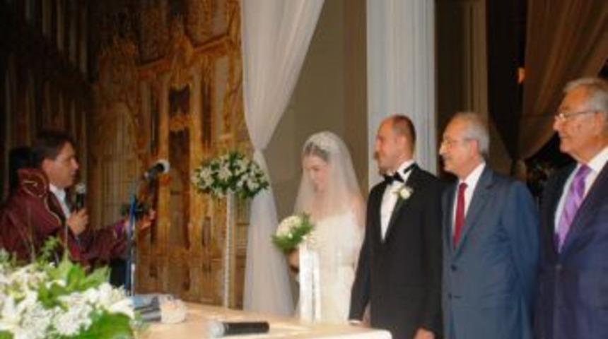 Kılı&ccedil;daroğlu Ve Baykal Nikah Şahitliği Yaptı