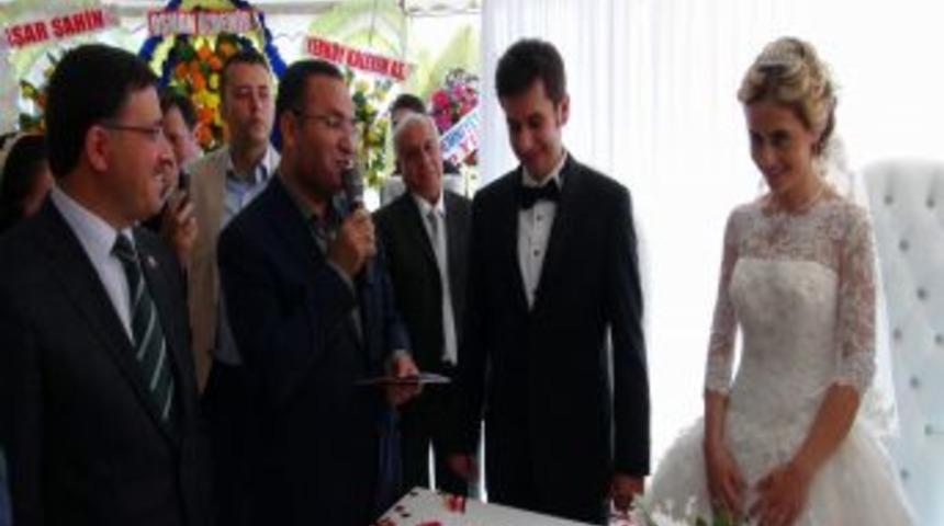 Bozdağ, Yozgat&rsquo;ta Nikah Şahitliği Yaptı