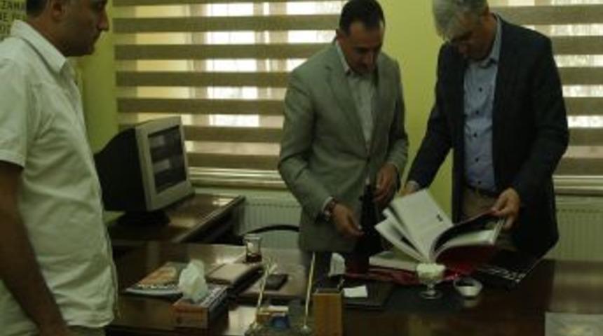 Kars Valisi Tepe Cihan'ı Ziyaret Etti