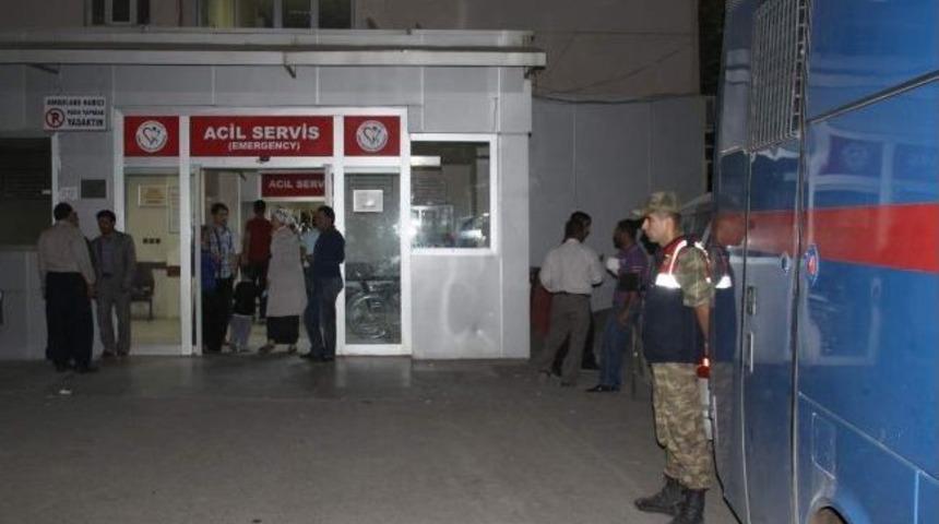 Barut alev aldı, 2 asker yaralandı