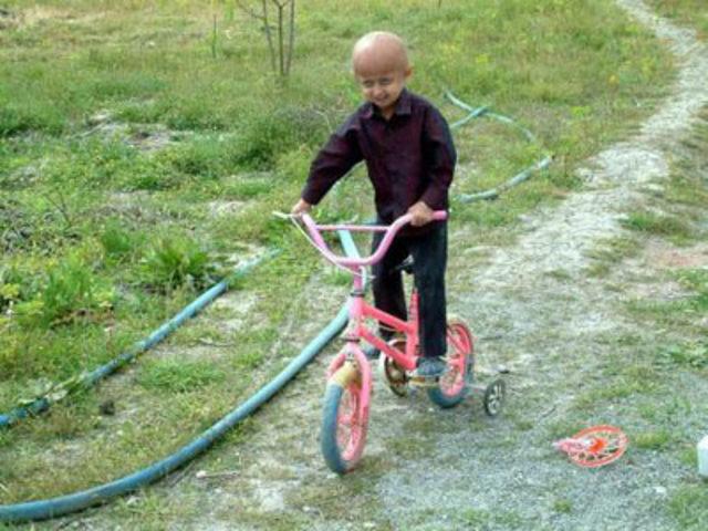 12 yaşında, yaşlılıktan &ouml;ld&uuml; 4