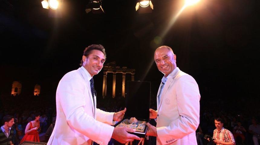 Side K&uuml;lt&uuml;r Ve Sanat Festivali'nin K&uuml;lt&uuml;r Ve Sanat &Ouml;d&uuml;l&uuml; Ger&ccedil;eker'e Verildi