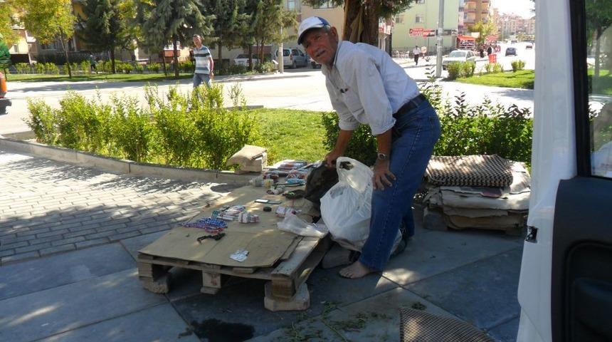 Zabıta Ekipleri Okul &Ouml;nlerini Denetliyor