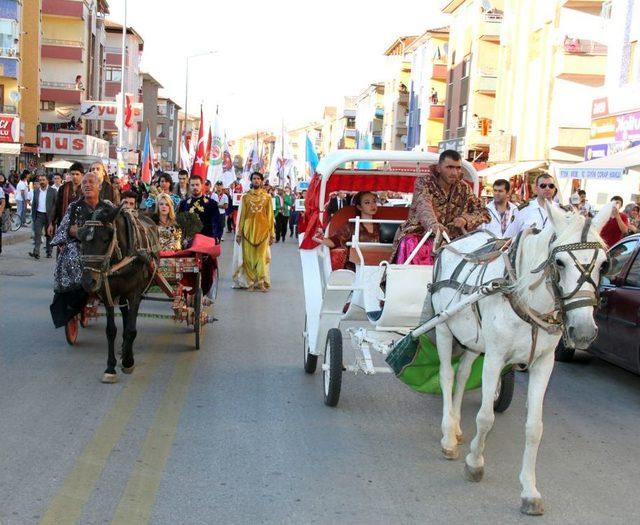 10. Uluslararası Anadolu G&uuml;nleri Renkli G&ouml;r&uuml;nt&uuml;lerle Başladı 1