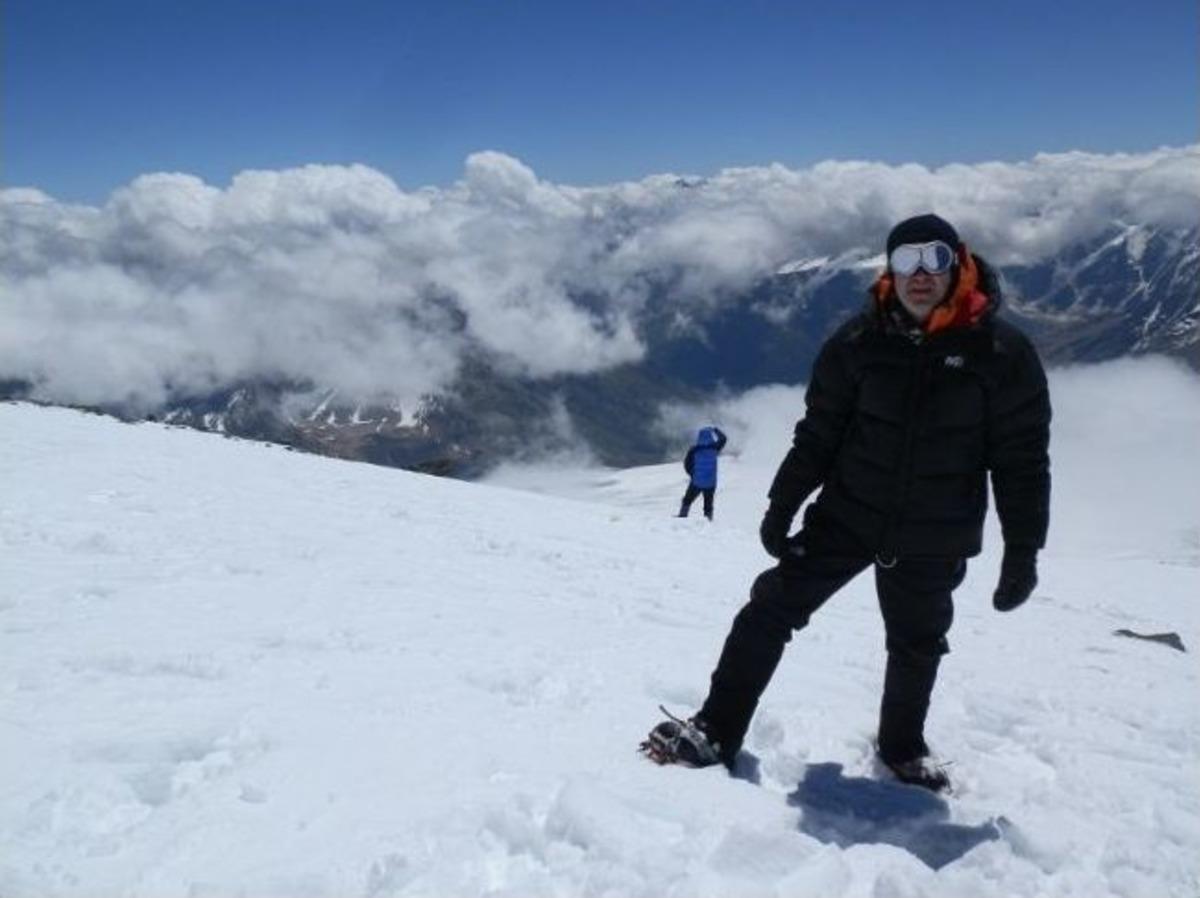 Avrupa'nın En Y&uuml;ksek Zirvesine Tırmandı