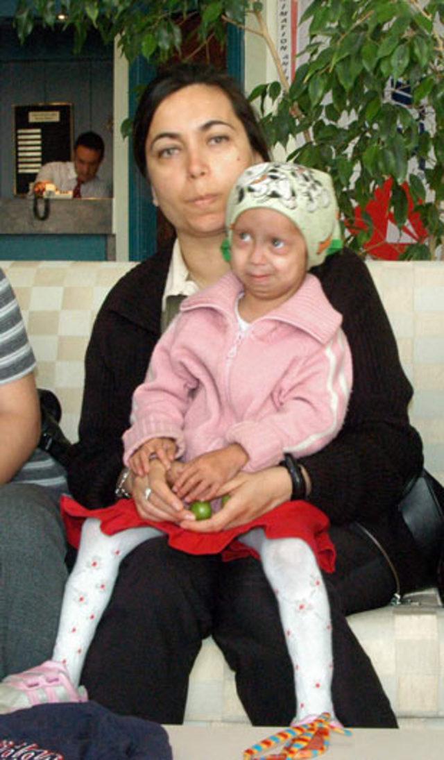 12 yaşında, yaşlılıktan &ouml;ld&uuml; 9