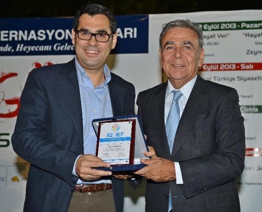 Enver Aysever İzmirlilerle Buluştu