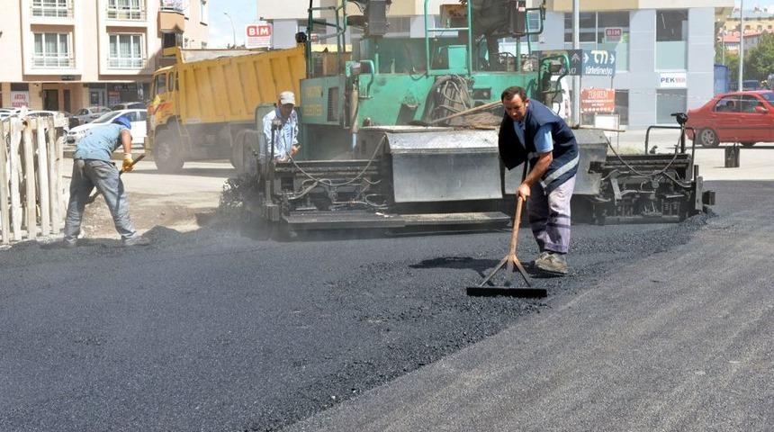 Yakutiye'de 250 Bin Metrekare Asfalt D&ouml;k&uuml;ld&uuml;