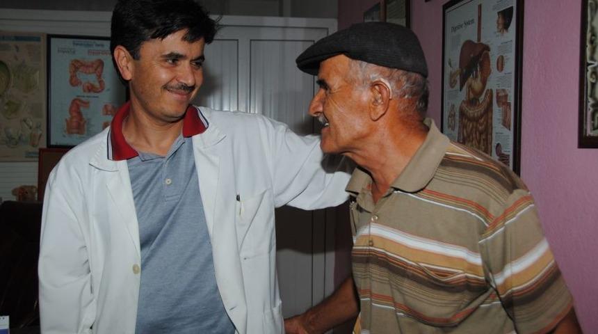 Doktor Tebess&uuml;m&uuml; Hastaların Kendisini Daha Iyi Ifade Etmesini Sağlıyor