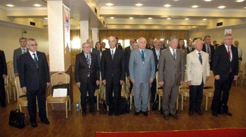 &Uuml;&ccedil;&uuml;nc&uuml; Uluslararası T&uuml;rk Coğrafyasında 'ufrs' Sempozyumu Sonu&ccedil; Bildirisi Yayımlandı