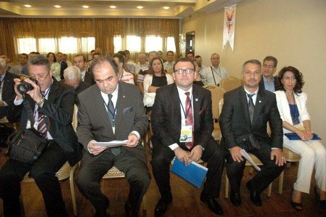 &Uuml;&ccedil;&uuml;nc&uuml; Uluslararası T&uuml;rk Coğrafyasında  ufrs  Sempozyumu Sonu&ccedil; Bildirisi Yayımlandı 1