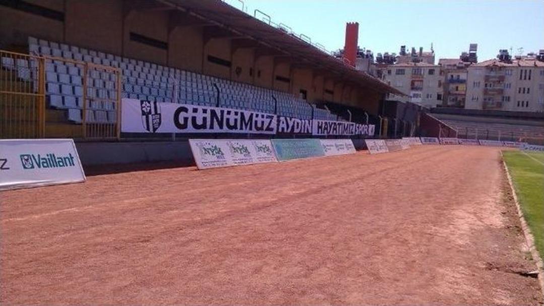 Adnan Menderes Stadı S&uuml;slendi