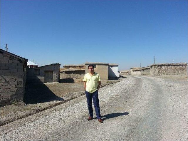 Kaymakam Şahin, Yapımı Devam Eden K&ouml;y Yollarında İncelemede Bulundu 1