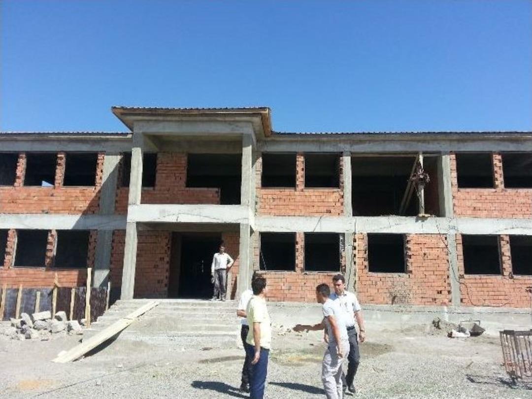 Bulanık Kaymakamı Şahin Okul İnşaatlarını İnceledi