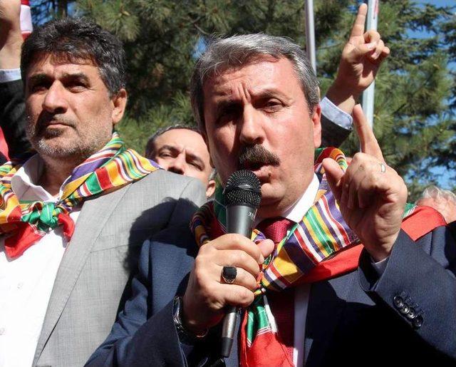 Destici, 732. Ertuğrul Gazi yi Anma Ve S&ouml;ğ&uuml;t Şenlikleri nde Protokol&uuml; Terk Etti 1