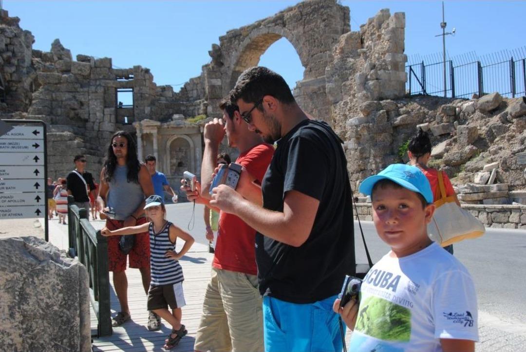 Antalya'da Mevsime Bağlı Turist Profili Gen&ccedil;lerden, 45 Yaş &Uuml;st&uuml;ne Kaydı