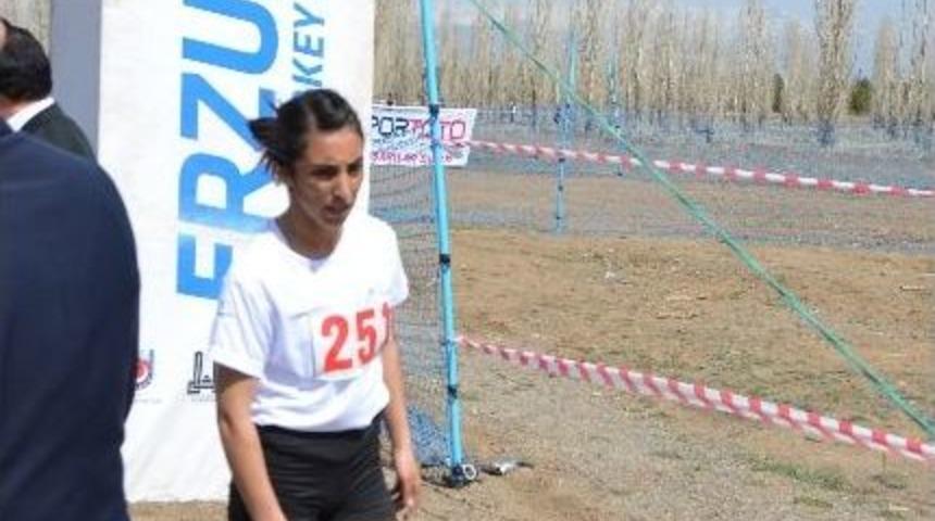 Atletizmin Broz Kızı Tubay Erdal