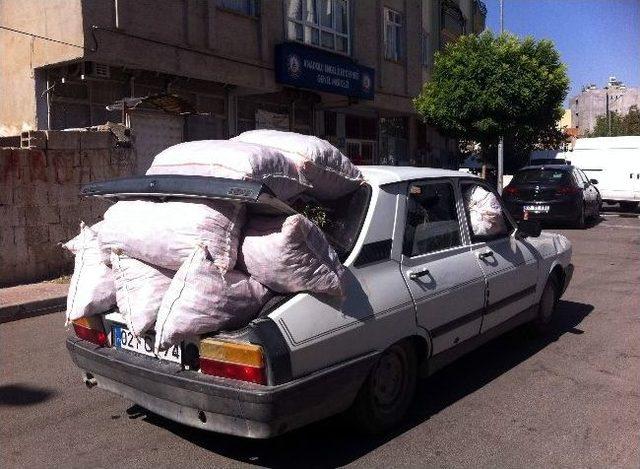 Biber Torbaları Y&uuml;kl&uuml; Otomobil Tehlike Sa&ccedil;tı 1
