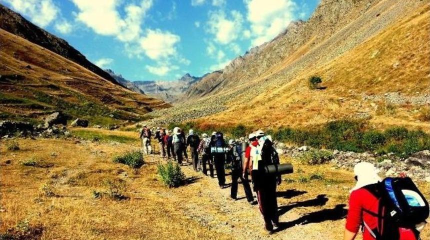 G&uuml;rsu Belediyesi 4. Kez Ka&ccedil;kar&rsquo;a Tırmandı