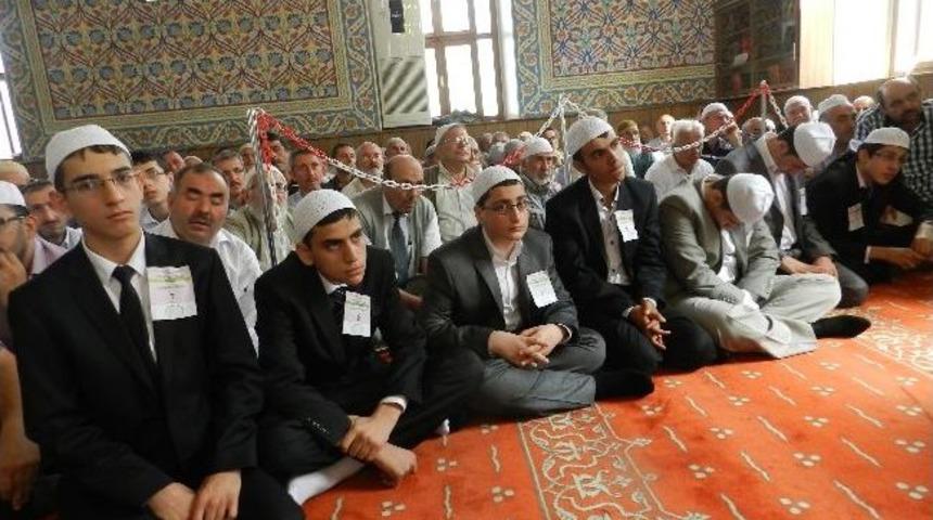 Hafızlık Yarışması Finali D&uuml;zce&rsquo;de Yapıldı