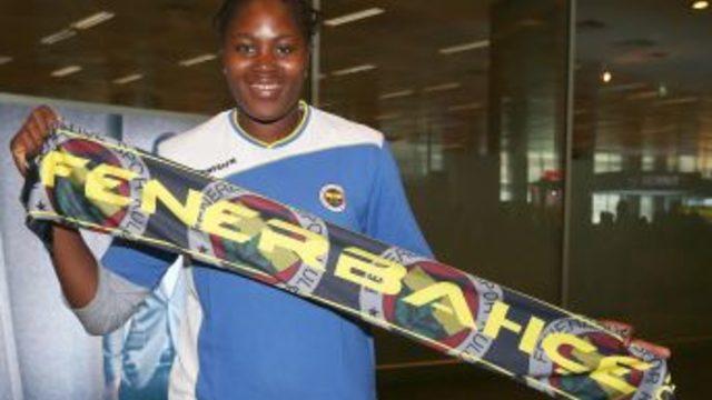 Fenerbahçe'nin Yeni Transferi Isabelle Yacoubou, İstanbul'da