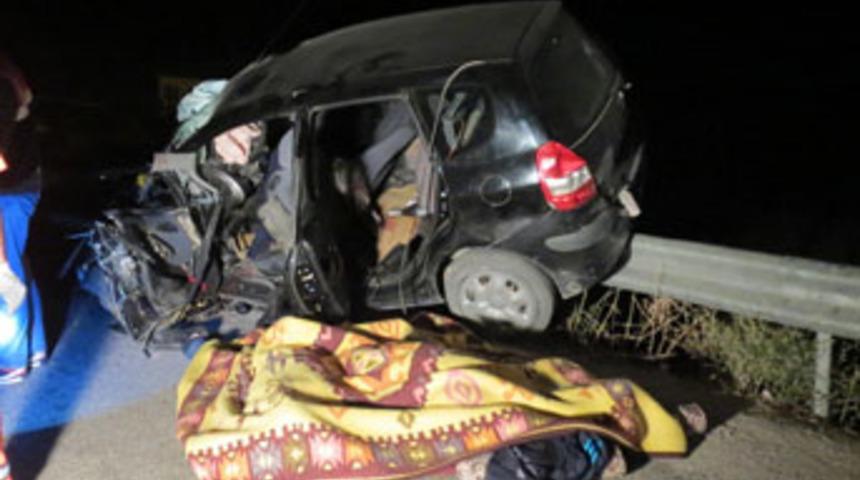 Malatya'da d&uuml;ğ&uuml;n d&ouml;n&uuml;ş&uuml; feci kaza: 5 &ouml;l&uuml;