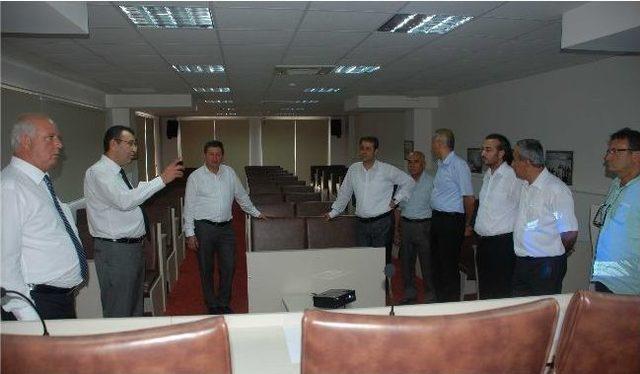 Nazilli Ticaret Odası Y&ouml;netiminden Kuşadası Ticaret Odası&rsquo;na Ziyaret 1