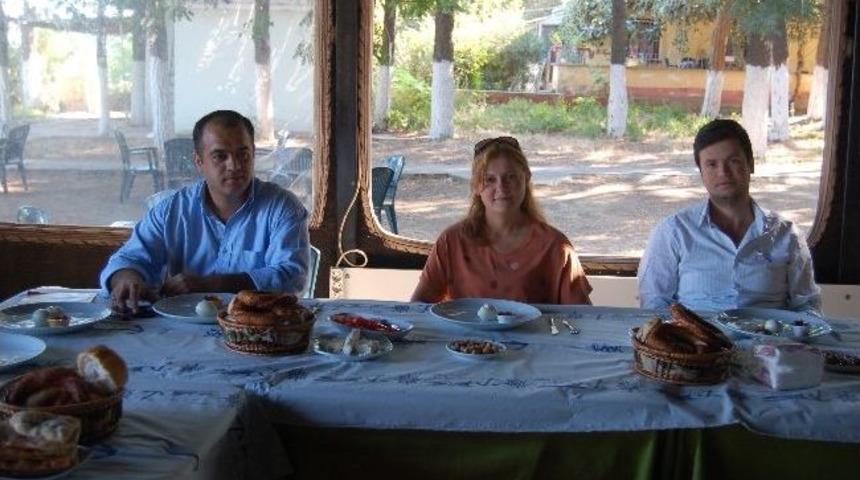 Ak Parti Lapseki İl&ccedil;e Teşkilatında Değerlendirme Toplantısı