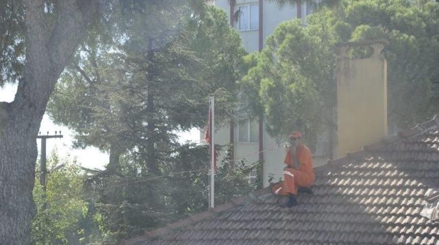 İş&ccedil;inin Tehlikeli Sigara Keyfi