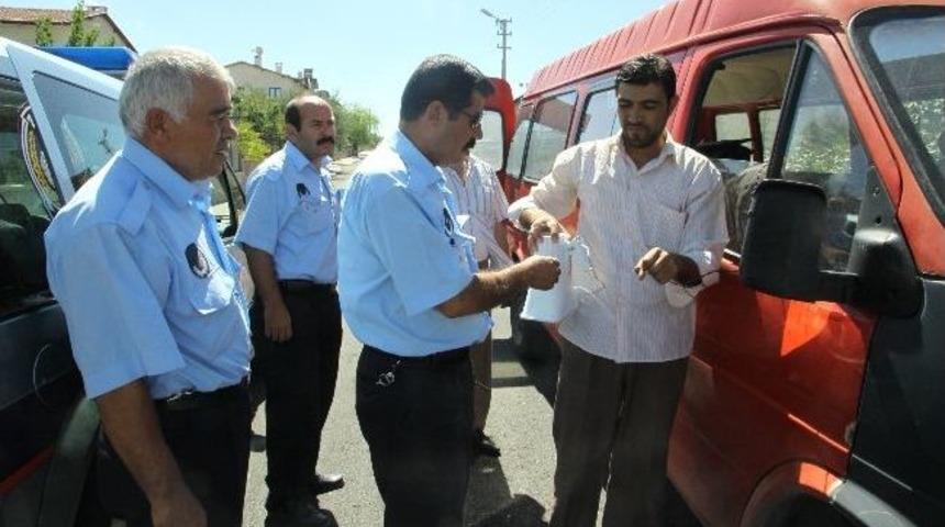 Sincan Belediyesi Zabıta Ekipleri Okul &Ouml;nlerini Denetliyor