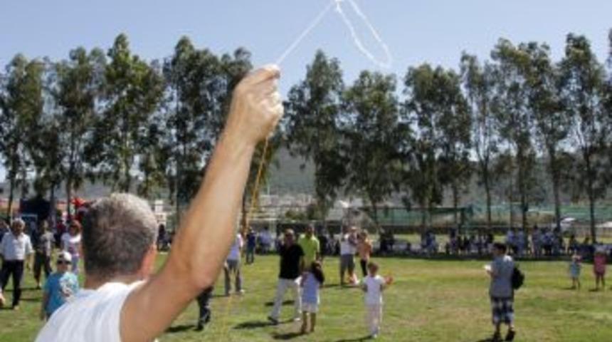 İzmirspor I&ccedil;in 500 U&ccedil;urtma İnciraltı Semalarında S&uuml;z&uuml;ld&uuml;