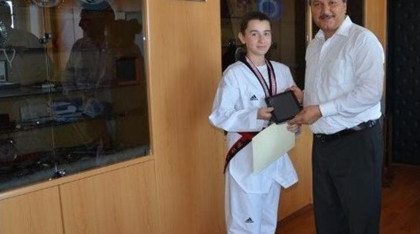 Ermantaş, Taekwondoda T&uuml;rkiye 2&rsquo;ncisi Oldu