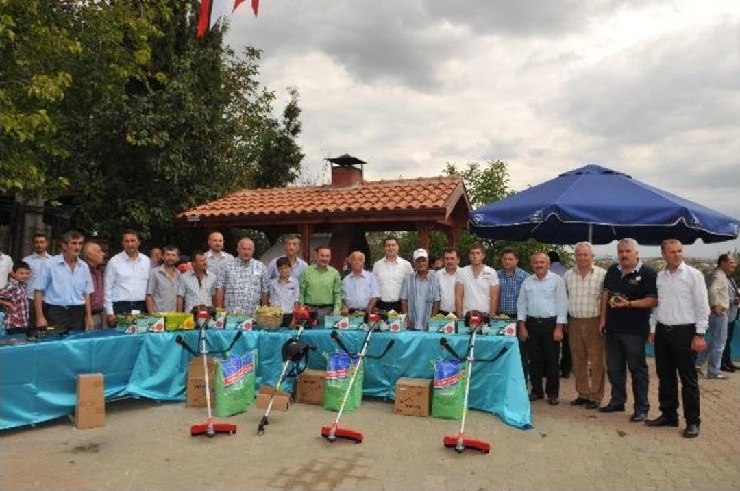 K&ouml;yde &Uuml;z&uuml;m Şenliği Yapıldı