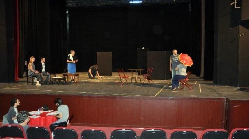 Şehir Tiyatroları &lsquo;canlı Maymun Lokantası&rsquo; İle Merhaba Diyecek