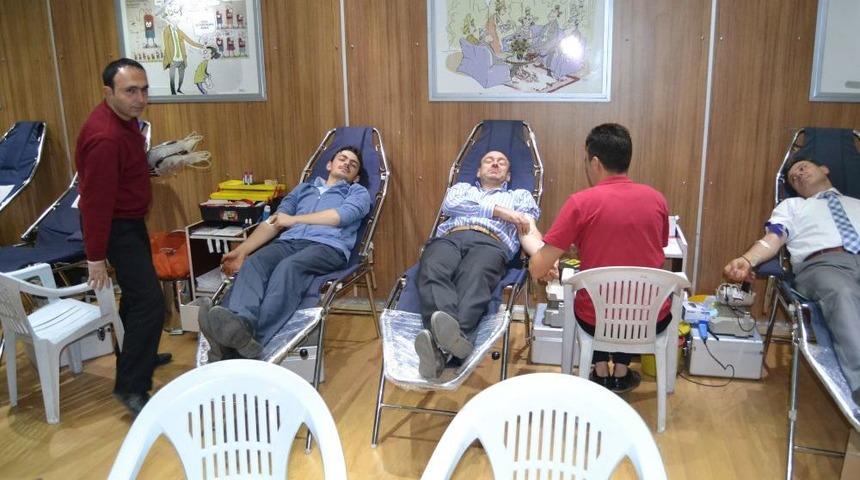 Niksarlılar Kızılay'a 2 G&uuml;nde 150 &Uuml;nite Kan Bağışladı