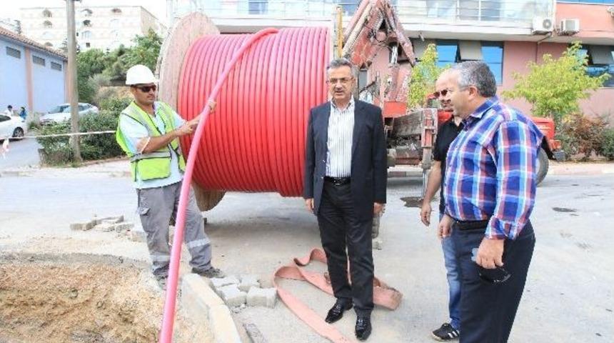 Gebze&rsquo;de Elektrik Hatları Yer Altına Alınıyor