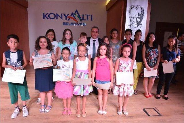 Başkan Böcek, 997 Öğrenciye Sertifika Verdi 1