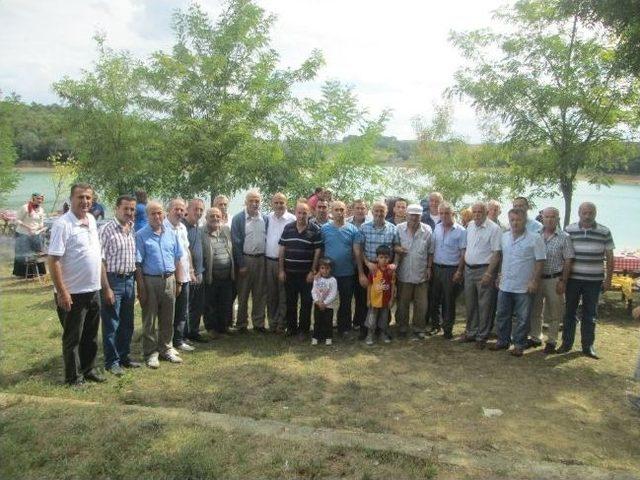 Kocaeli’deki Kaynarcalılar Reisler Göletinde Düzenlenen Piknikte Buluştu 2
