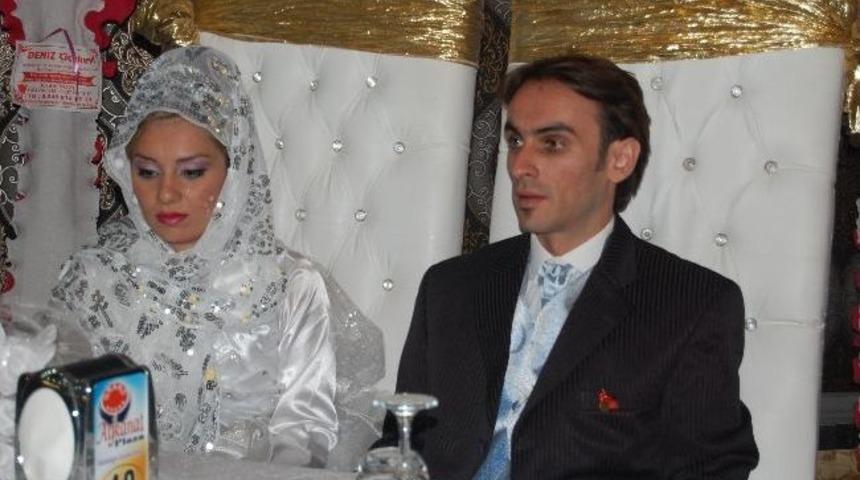 Nezir &Ccedil;ağlar, D&uuml;nya Evine Girdi
