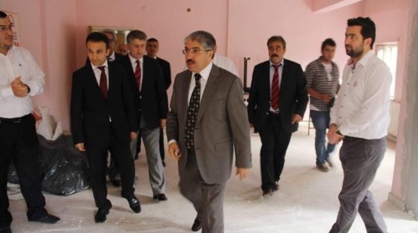 Vali &Ccedil;ınar, Ulus'ta B&uuml; Myo'yu Ziyaret Etti