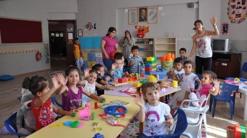 Derik'te Minikler Ders Başı Yaptı