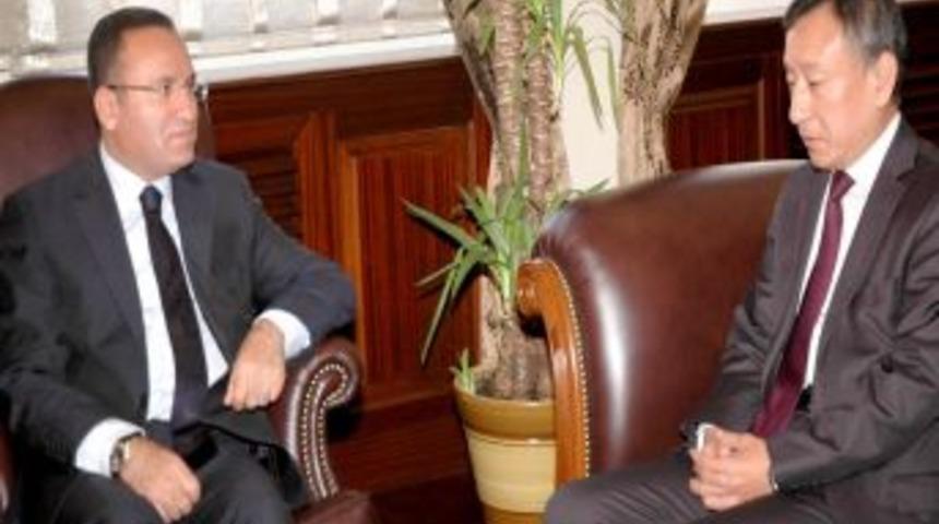 Bozdağ, Japonya B&uuml;y&uuml;kel&ccedil;isi Araki Ile G&ouml;r&uuml;şt&uuml;