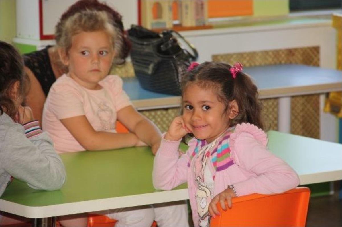 Yeni Başlayan &Ouml;ğrencilerin Okul Heyecanı