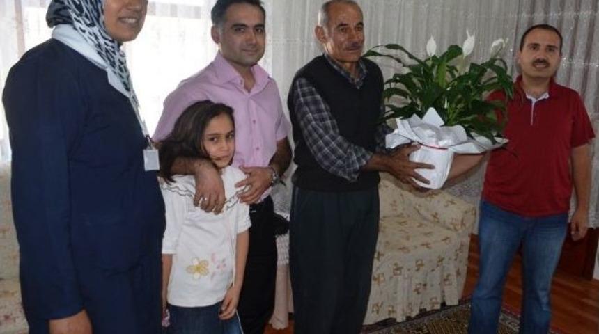 Van B&ouml;lge Eğitim Ve Araştırma Hastanesi&rsquo;nden Hasta Evlerine Ziyaret