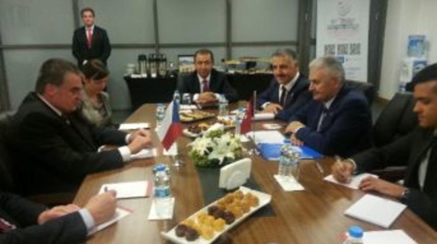 Ak Parti Kars Milletvekili &Ccedil;ek Cumhuriyeti Ve Azerbaycan Ulaştırma Bakanlarıyla Bir Araya Geldi