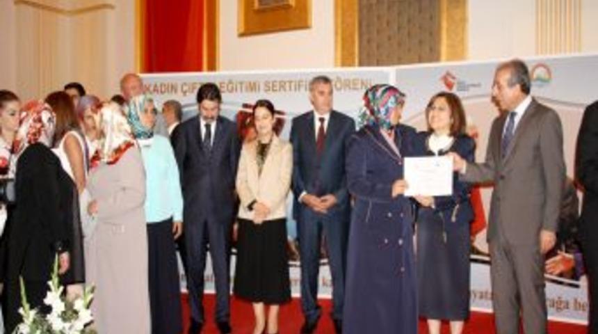 Şahin: Kadın Ve Erkeği Kalkınmanın Bir Par&ccedil;ası Yapmamız Gerekiyor