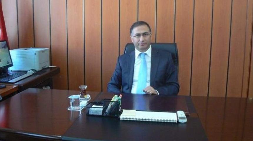 Boz&uuml;y&uuml;k Kaymakam'ı Şakalar G&ouml;reve Başladı