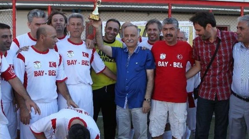 Bayraklılı Masterlar Gen&ccedil;lere Taş &Ccedil;ıkarttı