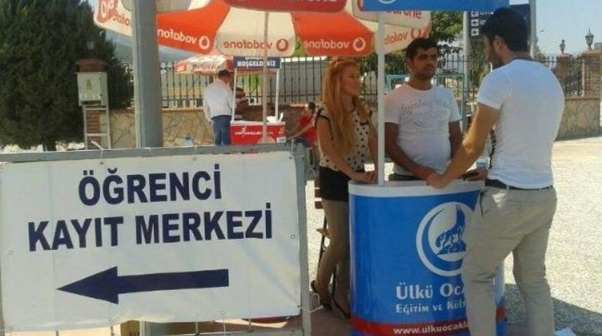 &Uuml;lk&uuml; Ocakları'ndan Danışma Standı